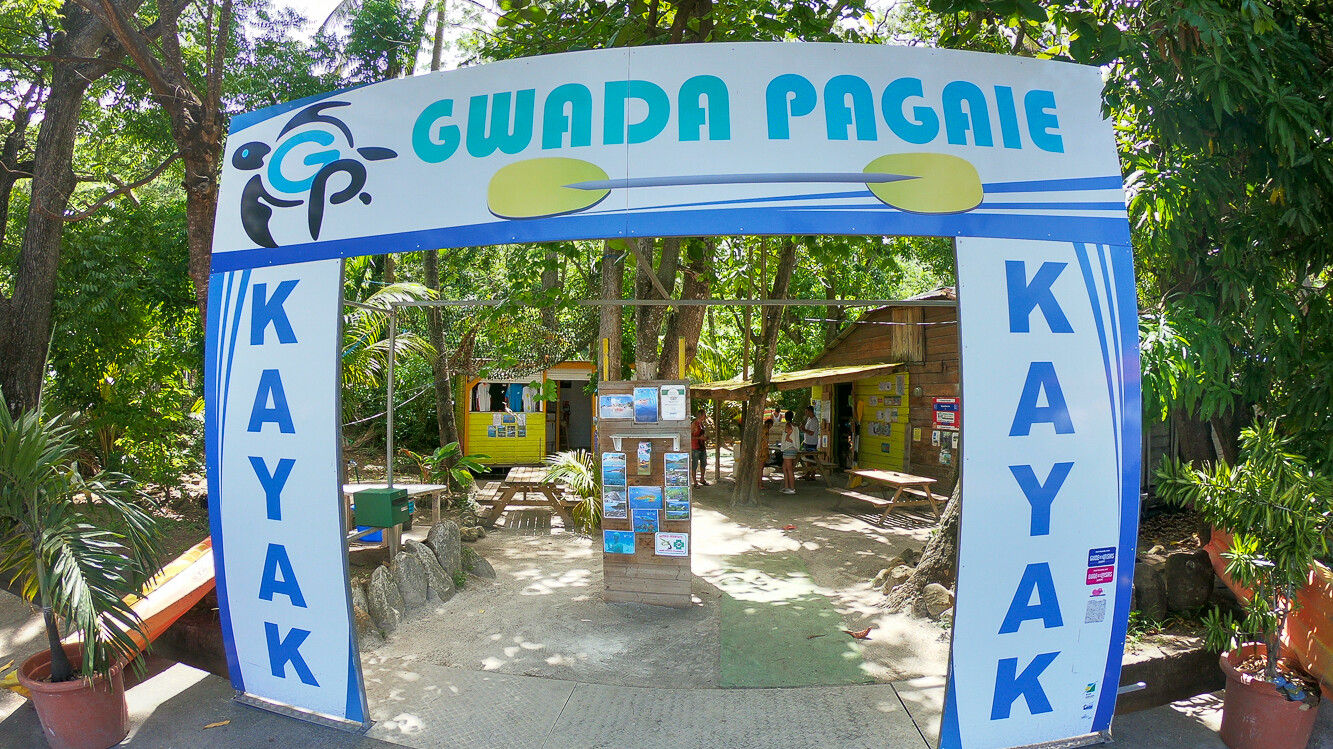&icirc;lets Pigeon -Gwada Pagaie-loueur cano&euml; kayak mer-excursion-insolite-guadeloupe-voyage