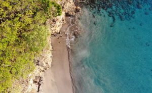 plage-deserte-lieux-secrets-guide-guadeloupe-pdf